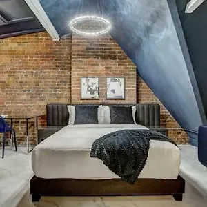 https://1595-dr-penfield-by-elegancia.hotels-in-montreal.org